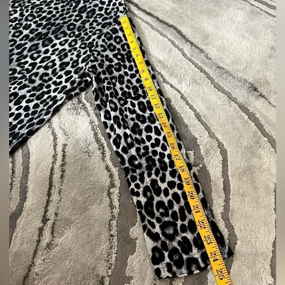 Mario Serrani Snow Leopard Print Tunic - Picture 8 of 9